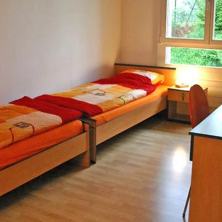 Sleeps 8 Wifi Steffisburg